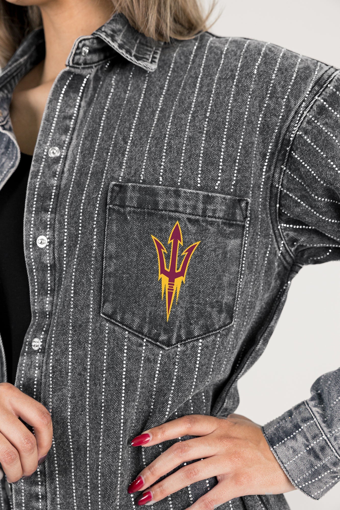 ARIZONA STATE SUN DEVILS STYLE'S THE LIMIT MICRO-RHINESTONE DENIM OVERSHIRT IN BLACK - Image 5