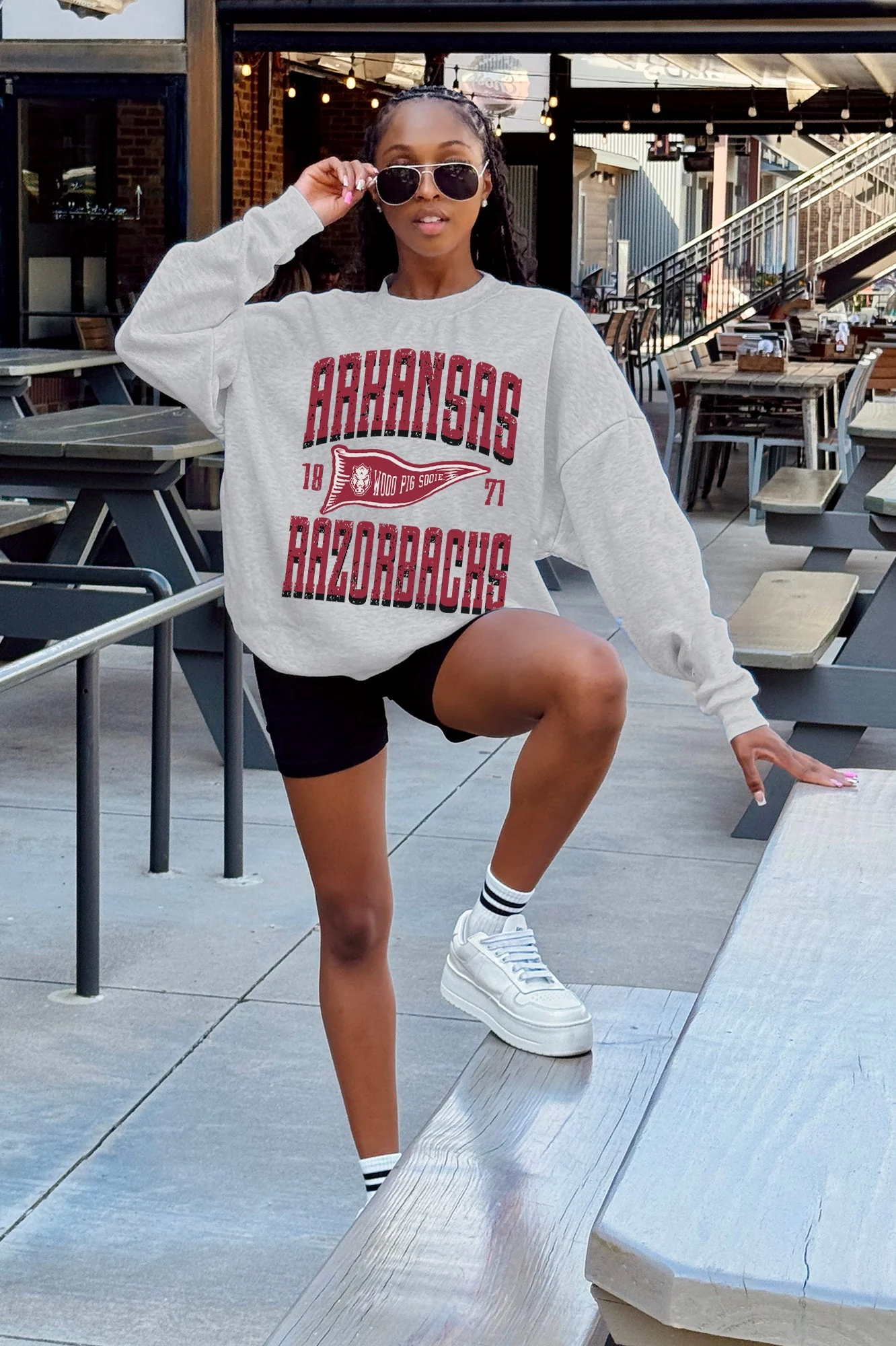 ARKANSAS RAZORBACKS PENNANT PRIDE PREMIUM FLEECE DROP SHOULDER CREWNECK PULLOVER - Image 2