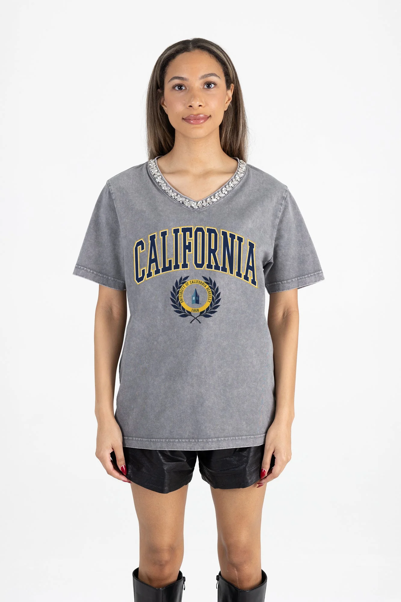 CALIFORNIA GOLDEN BEARS ICONIC EDGE RHINESTONE TRIM V-NECK TEE - Image 5