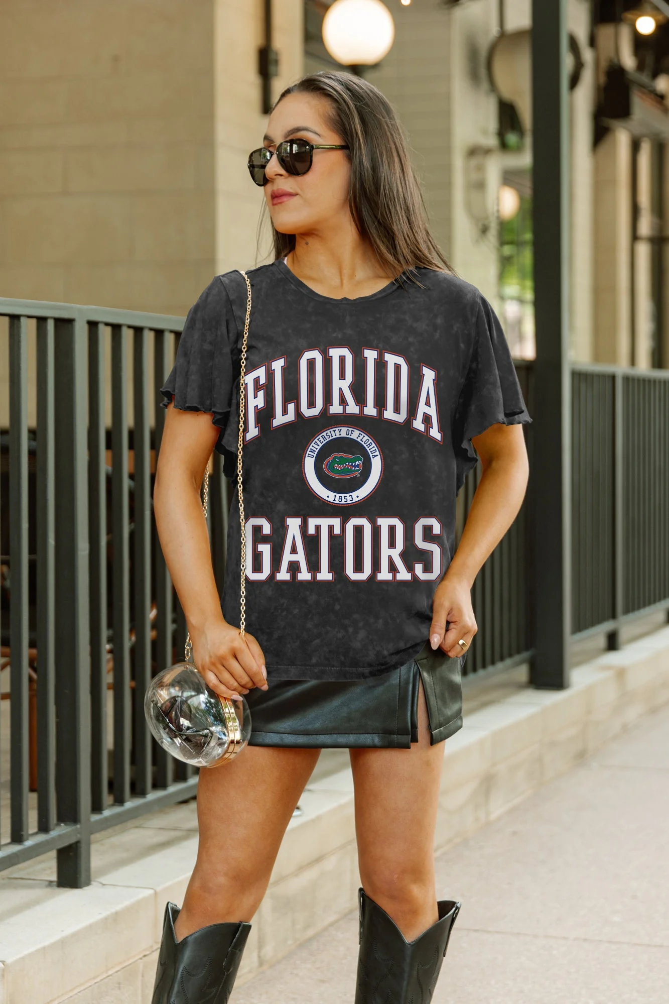 FLORIDA GATORS VICTORY MODE FLUTTER SLEEVE TEE IN BLACK - Image 3