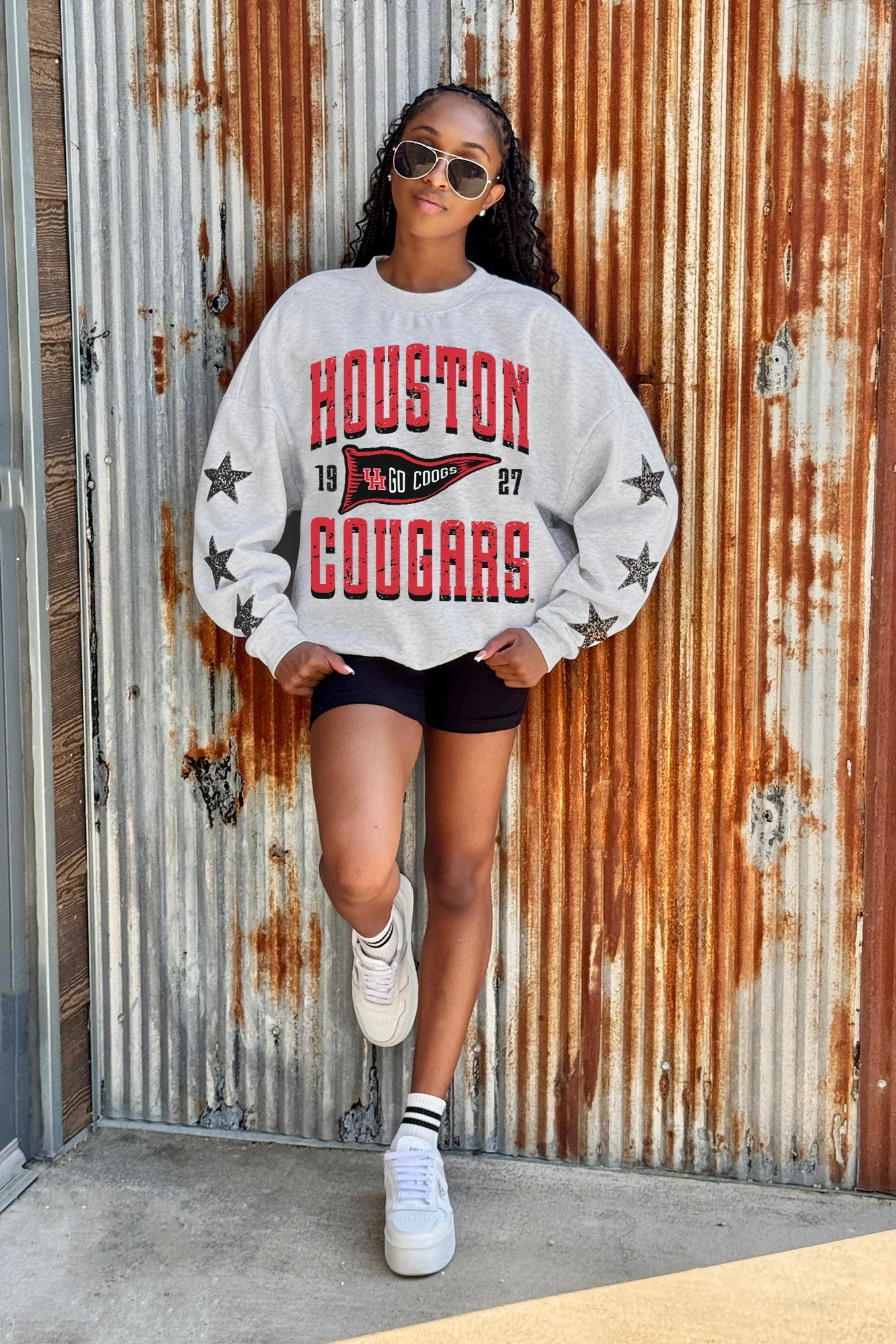 HOUSTON COUGARS PENNANT PRIDE EMBELLISHED STAR SLEEVE CREWNECK PULLOVER - Image 2