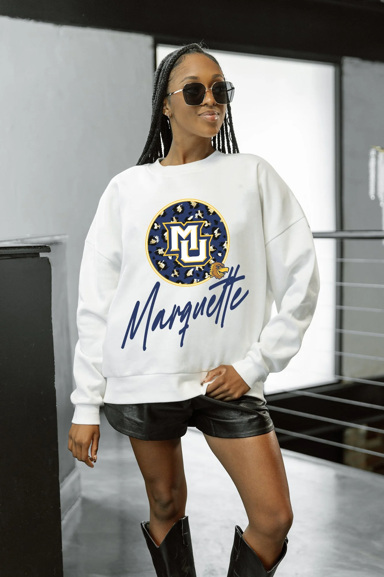 MARQUETTE GOLDEN EAGLES WILD BREAKTHROUGH PREMIUM FLEECE CREWNECK PULLOVER - Image 3