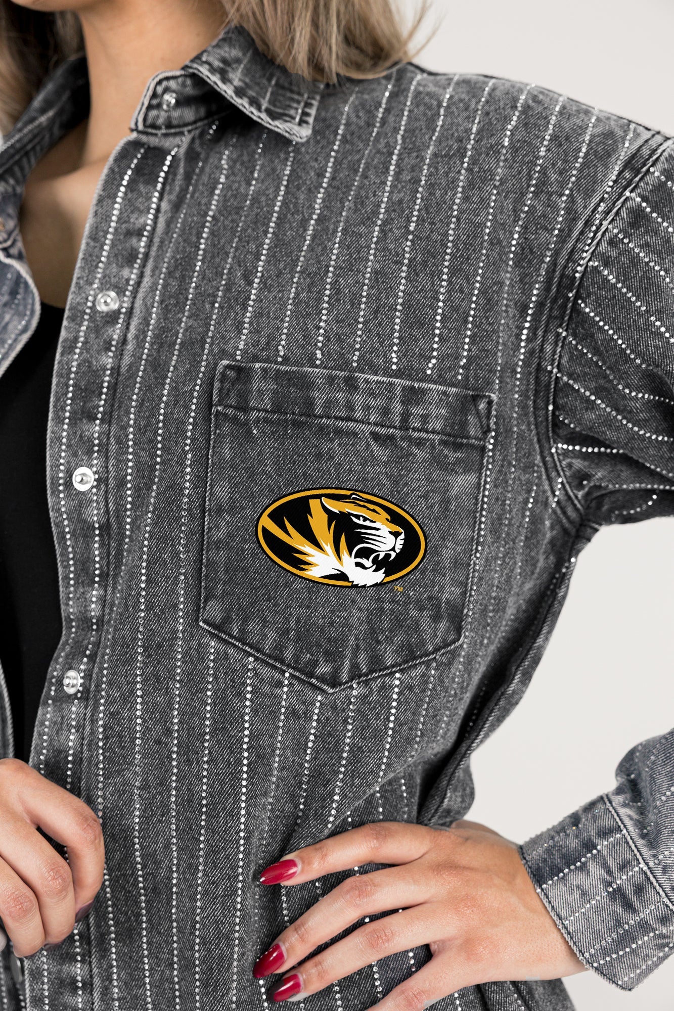 MISSOURI TIGERS STYLE'S THE LIMIT MICRO-RHINESTONE DENIM OVERSHIRT IN BLACK - Image 5