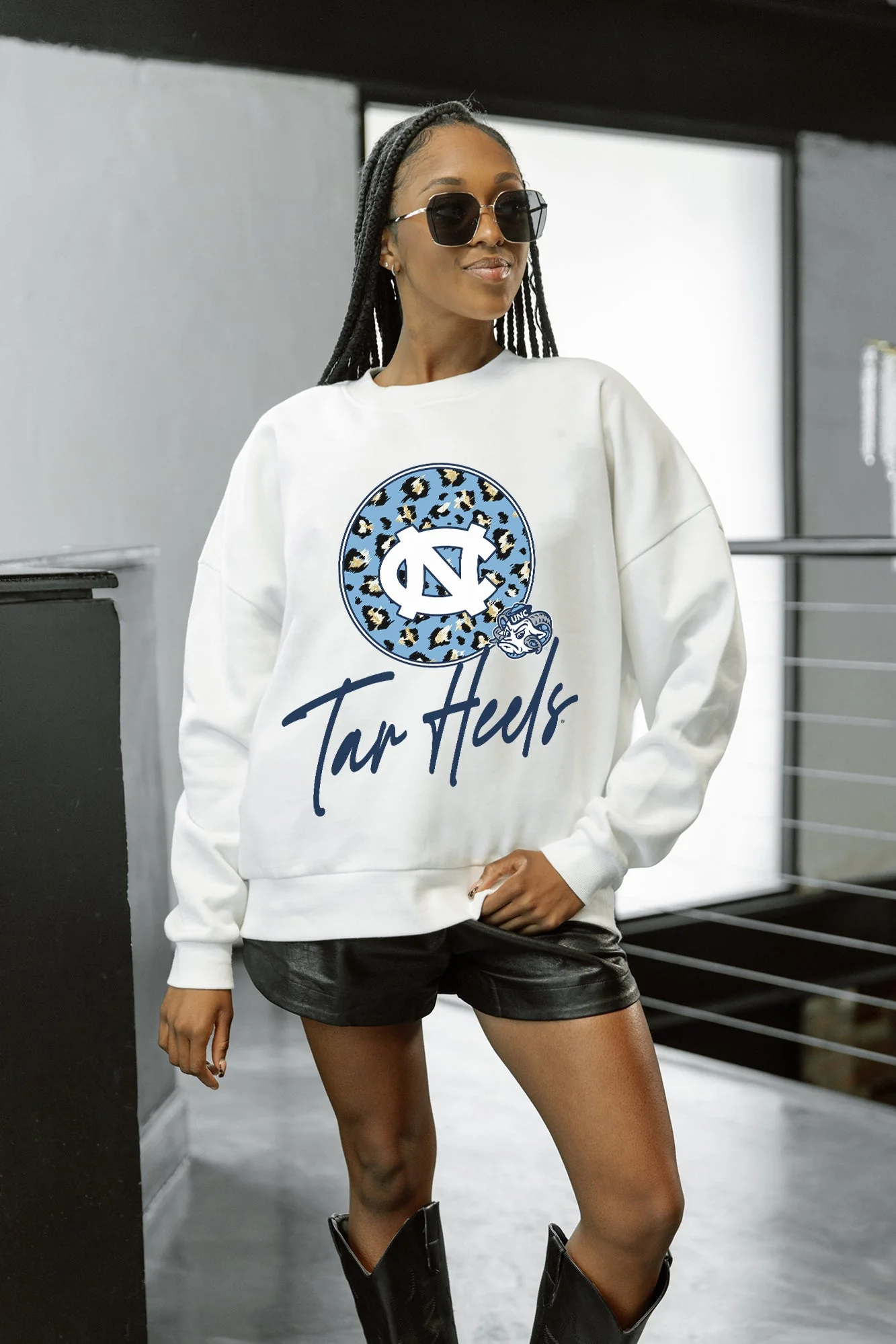 NORTH CAROLINA TAR HEELS WILD BREAKTHROUGH PREMIUM FLEECE CREWNECK PULLOVER - Image 3