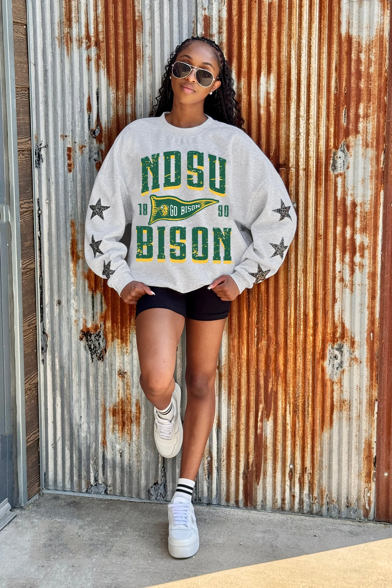 NORTH DAKOTA STATE BISON PENNANT PRIDE EMBELLISHED STAR SLEEVE CREWNECK PULLOVER - Image 2