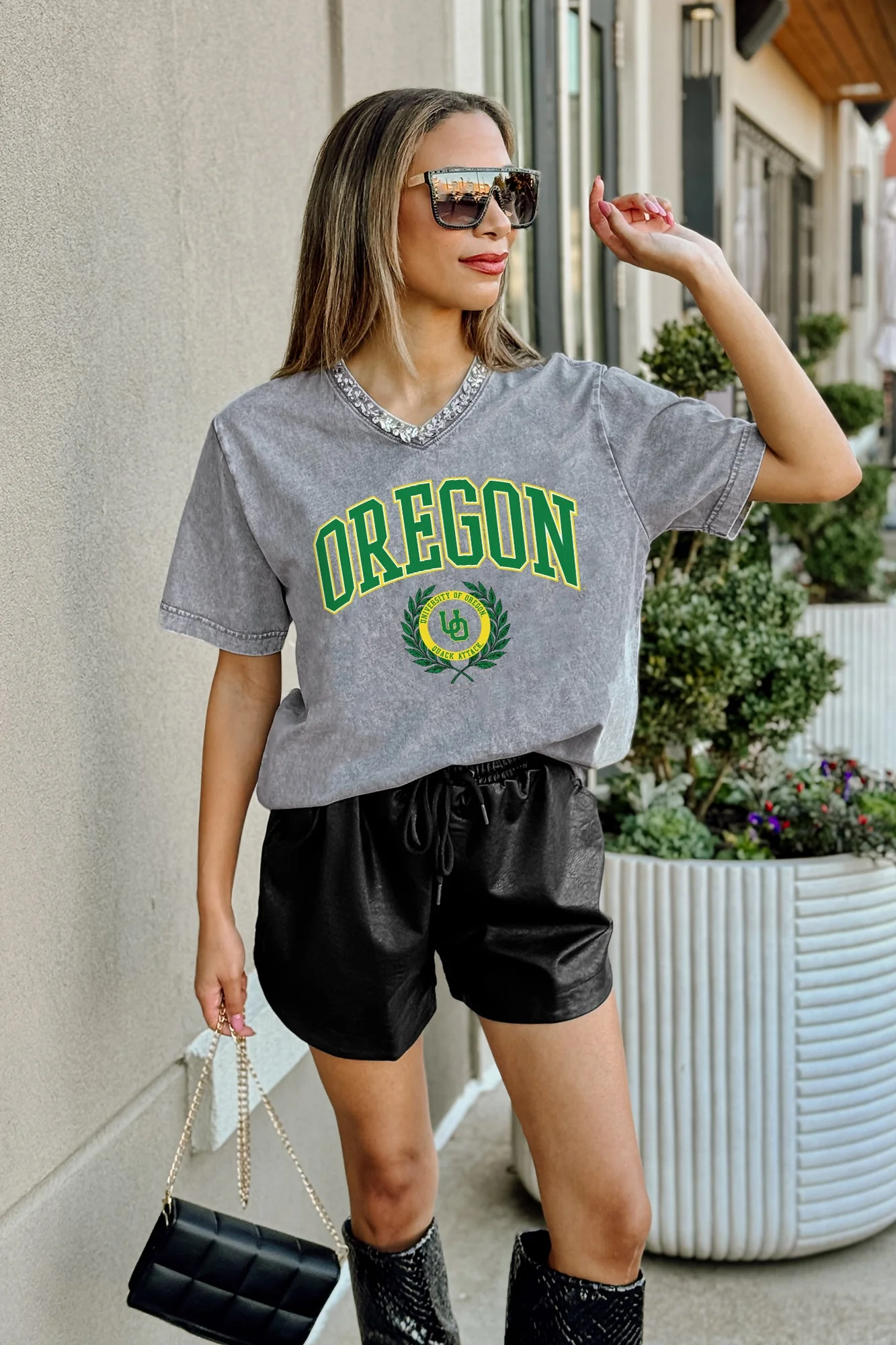 OREGON DUCKS ICONIC EDGE RHINESTONE TRIM V-NECK TEE - Image 2