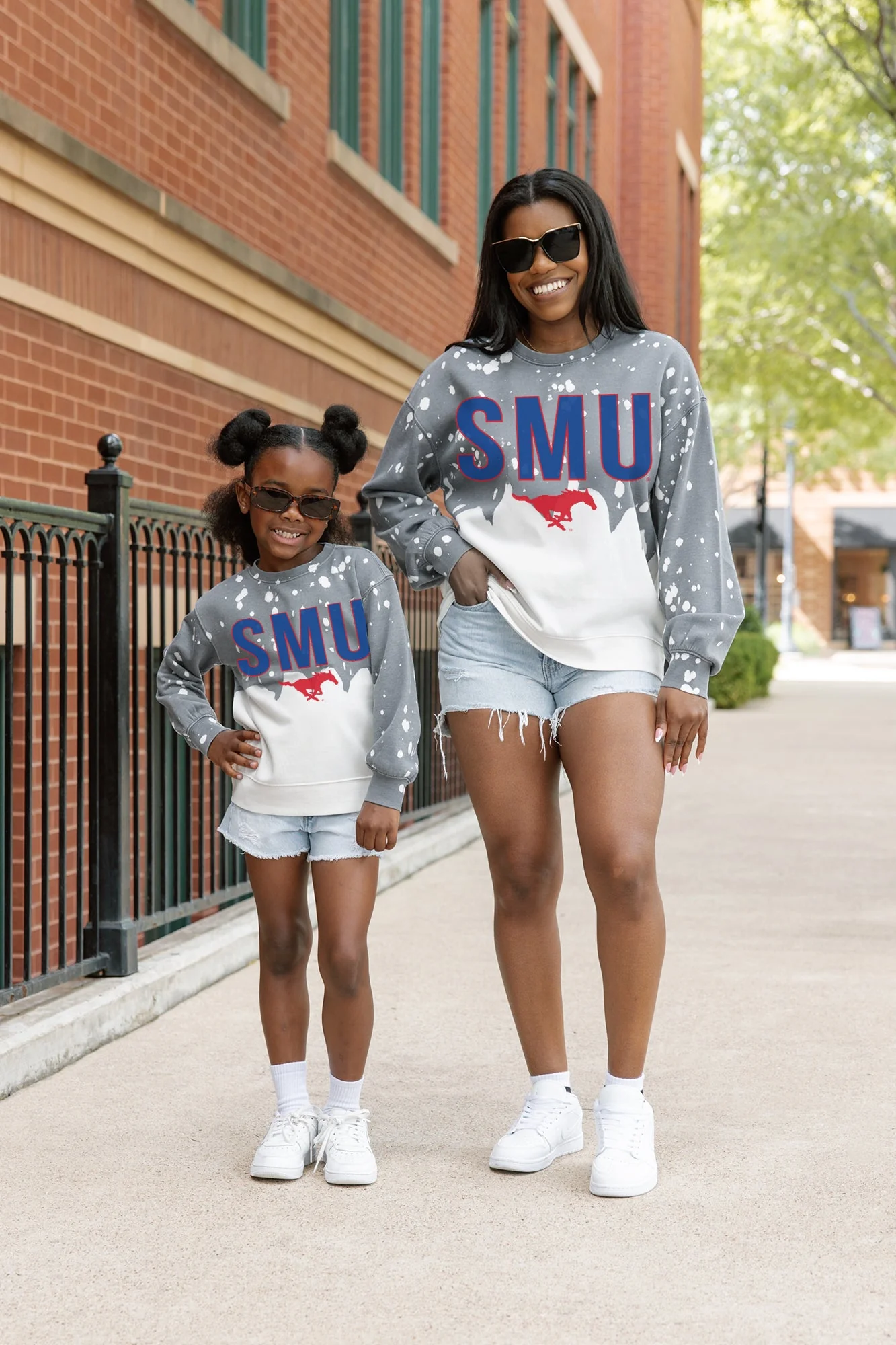 SMU MUSTANGS CASUAL FAN LONG-SLEEVE FRENCH TERRY PULLOVER - Image 4