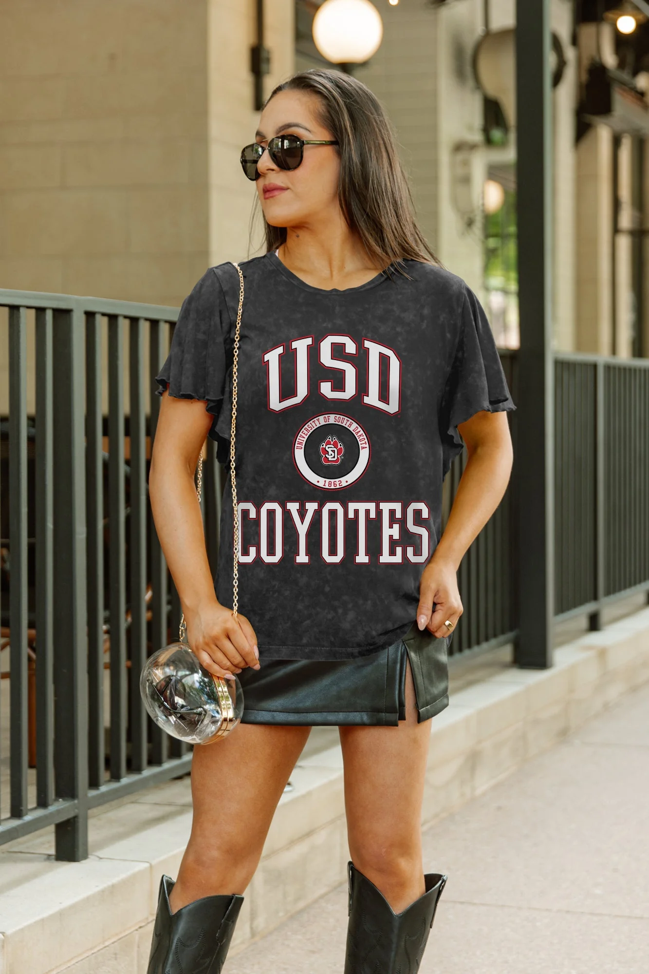 SOUTH DAKOTA COYOTES VICTORY MODE FLUTTER SLEEVE TEE IN BLACK - Image 3