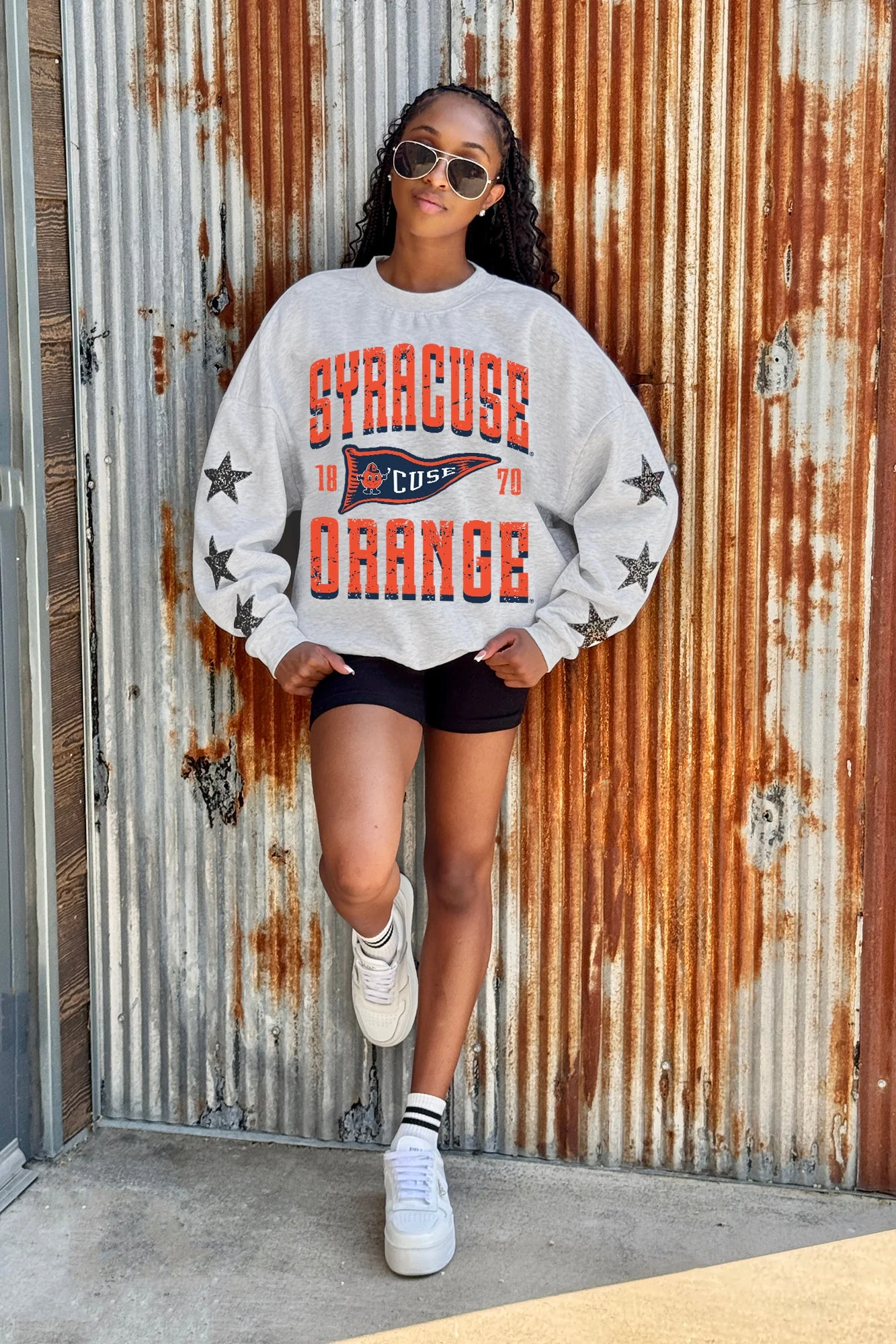SYRACUSE ORANGE PENNANT PRIDE EMBELLISHED STAR SLEEVE CREWNECK PULLOVER - Image 2