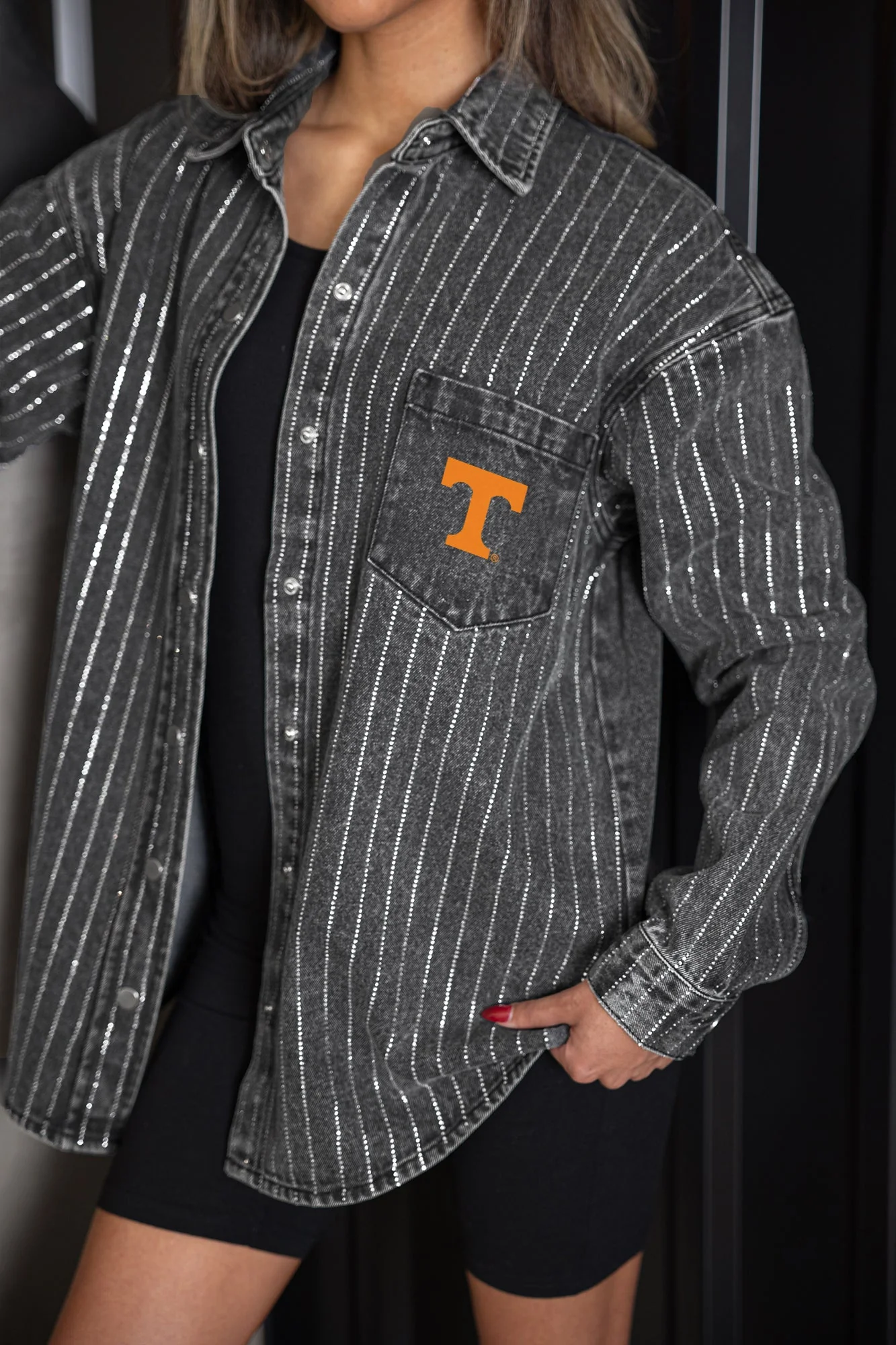 TENNESSEE VOLUNTEERS STYLE'S THE LIMIT MICRO-RHINESTONE DENIM OVERSHIRT IN BLACK - Image 3