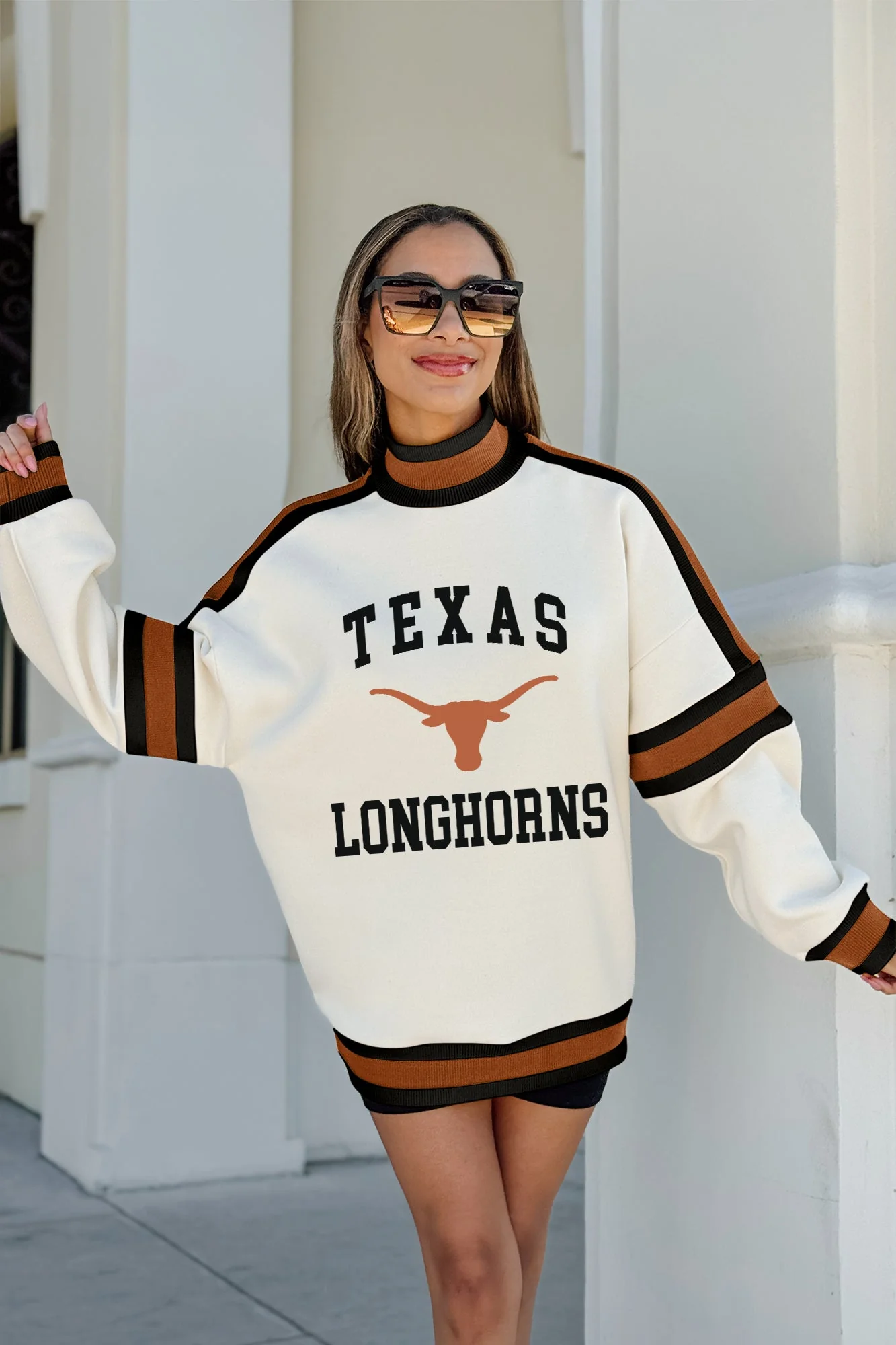 TEXAS LONGHORNS VIVID MOTION COLORBLOCK TURTLENECK PULLOVER IN BLACK/TEXAS ORANGE - Image 3