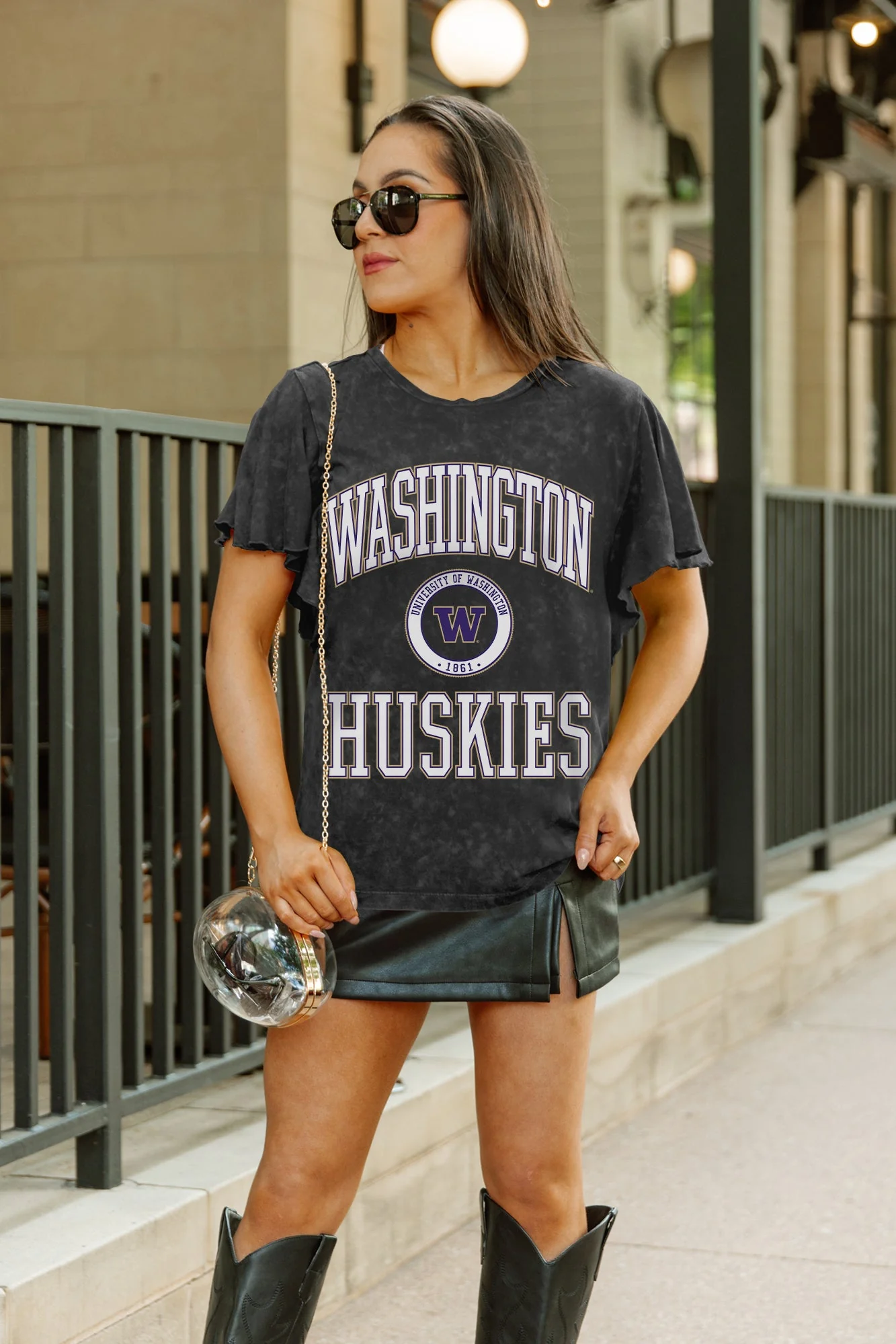 WASHINGTON HUSKIES VICTORY MODE FLUTTER SLEEVE TEE IN BLACK - Image 3