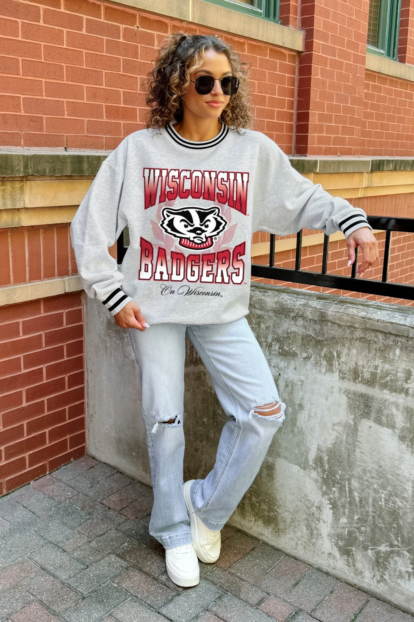 WISCONSIN BADGERS FADE ROUTE CREW FLEECE RINGER SWEATSHIRT - Image 3