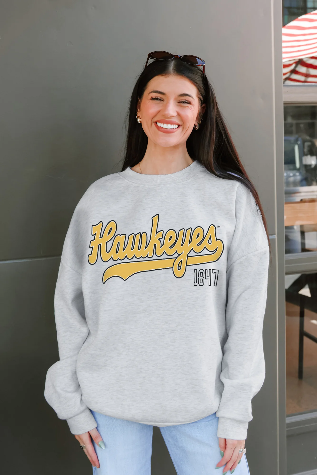 IOWA HAWKEYES CLASSIC WIN PREMIUM FLEECE CREWNECK PULLOVER