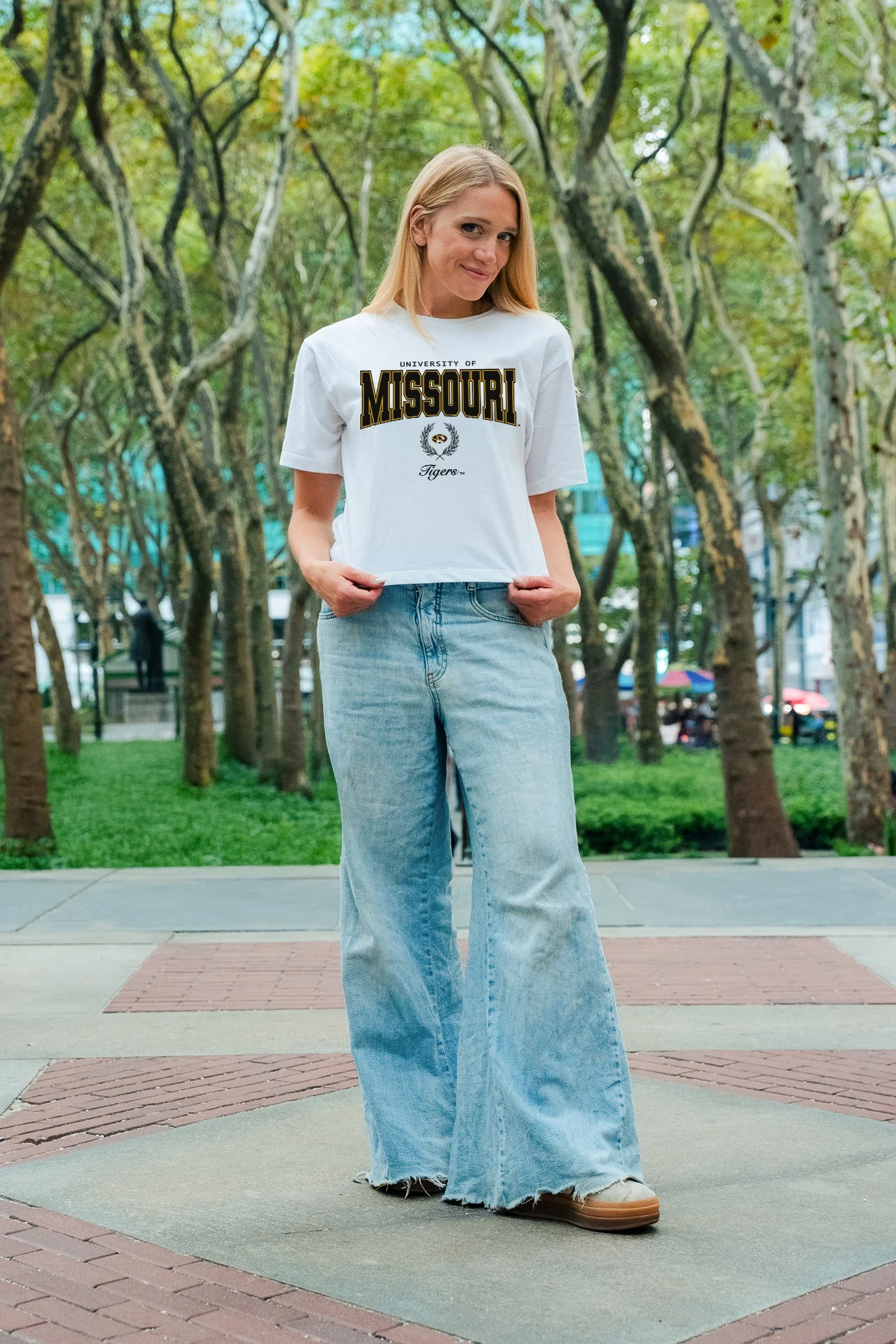 MISSOURI TIGERS EASY WIN BOXY FIT CROP TEE - Image 2