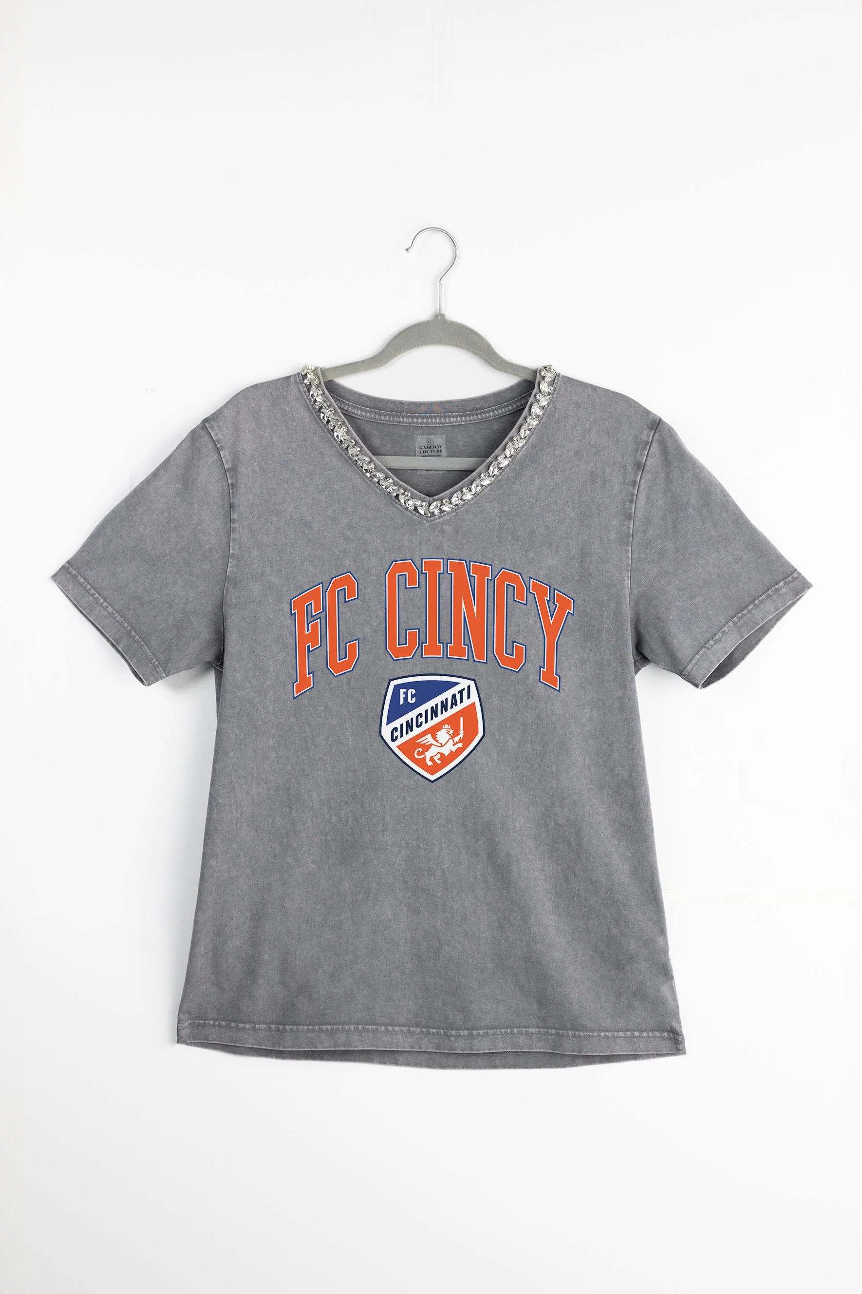 FC CINCINNATI ICONIC EDGE RHINESTONE TRIM V-NECK TEE - Image 8