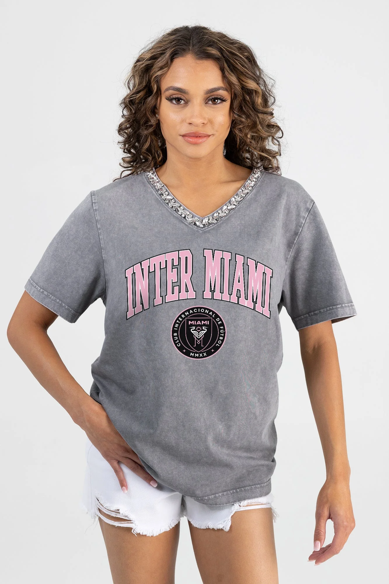 INTER MIAMI CF ICONIC EDGE RHINESTONE TRIM V-NECK TEE - Image 5