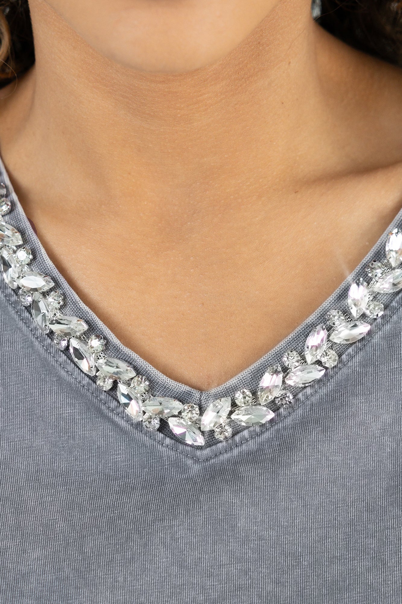 NEW YORK RED BULLS ICONIC EDGE RHINESTONE TRIM V-NECK TEE - Image 7