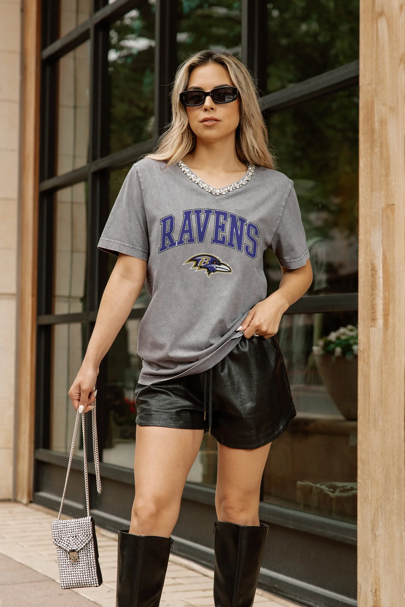 BALTIMORE RAVENS ICONIC EDGE RHINESTONE TRIM V-NECK TEE - Image 3