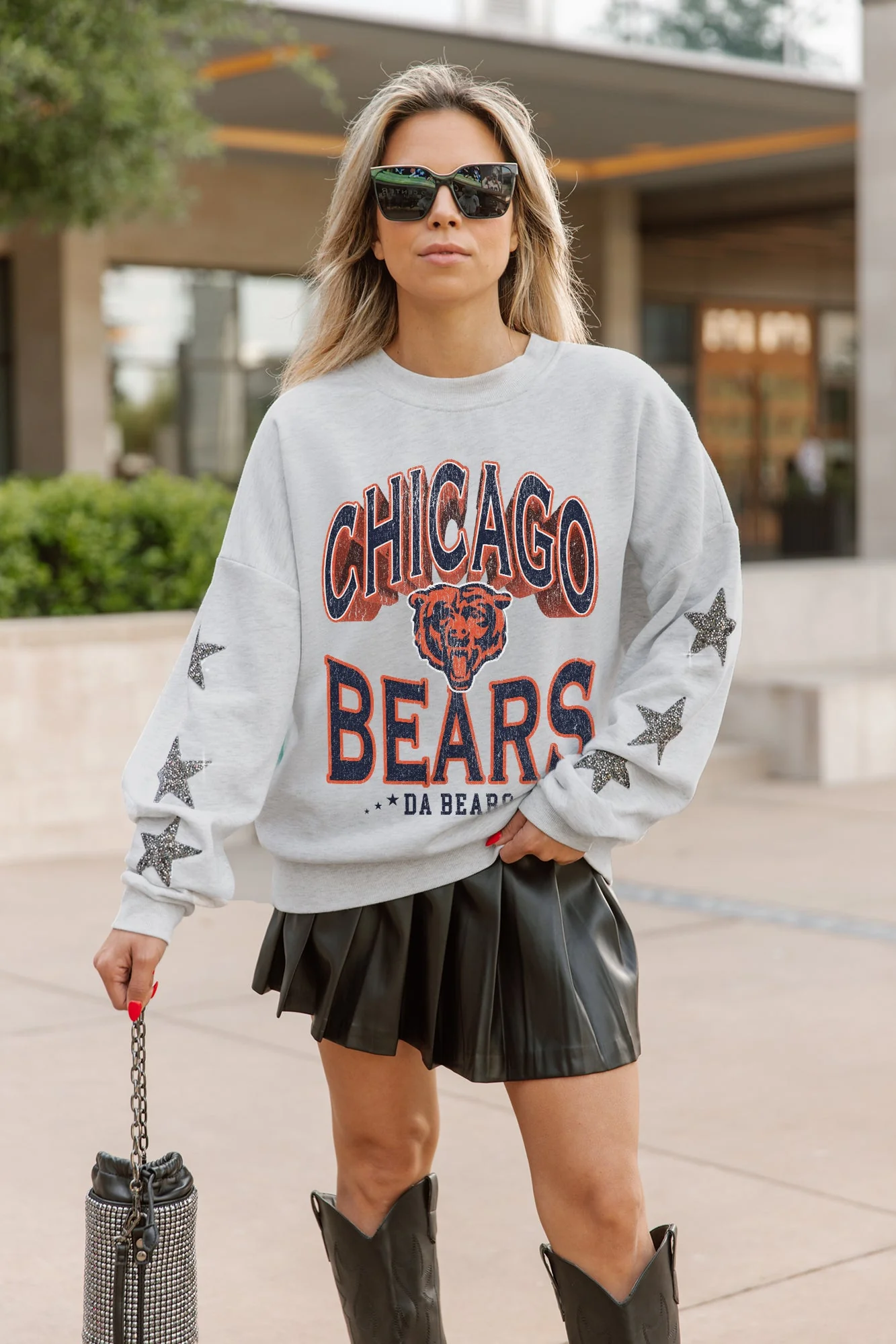 CHICAGO BEARS RESILIENCE STAR EMBELLISHED CREW SWEATSHIRT - Image 3