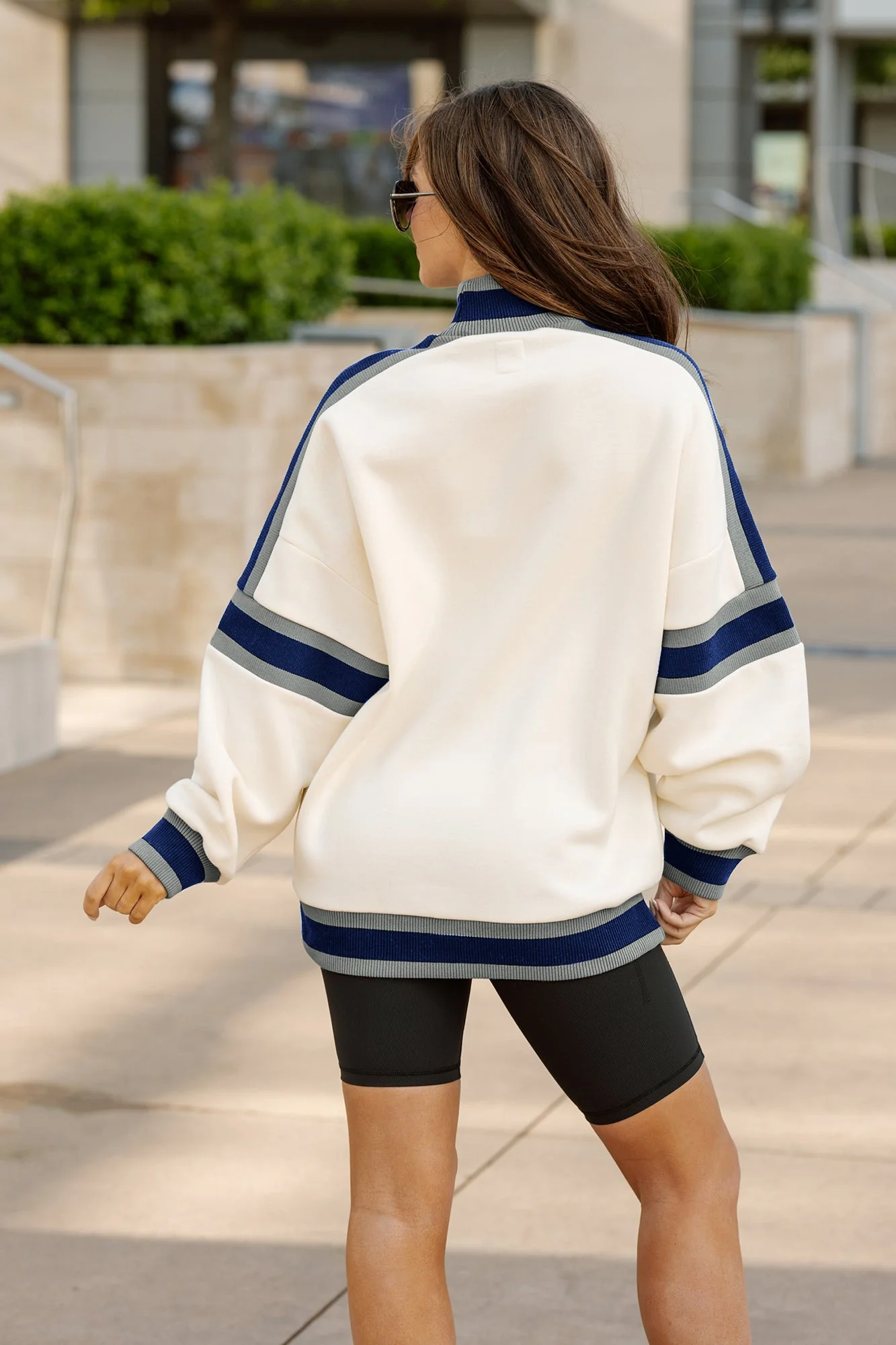 DALLAS COWBOYS VIVID MOTION COLORBLOCK TURTLENECK PULLOVER IN SILVER AND NAVY - Image 5