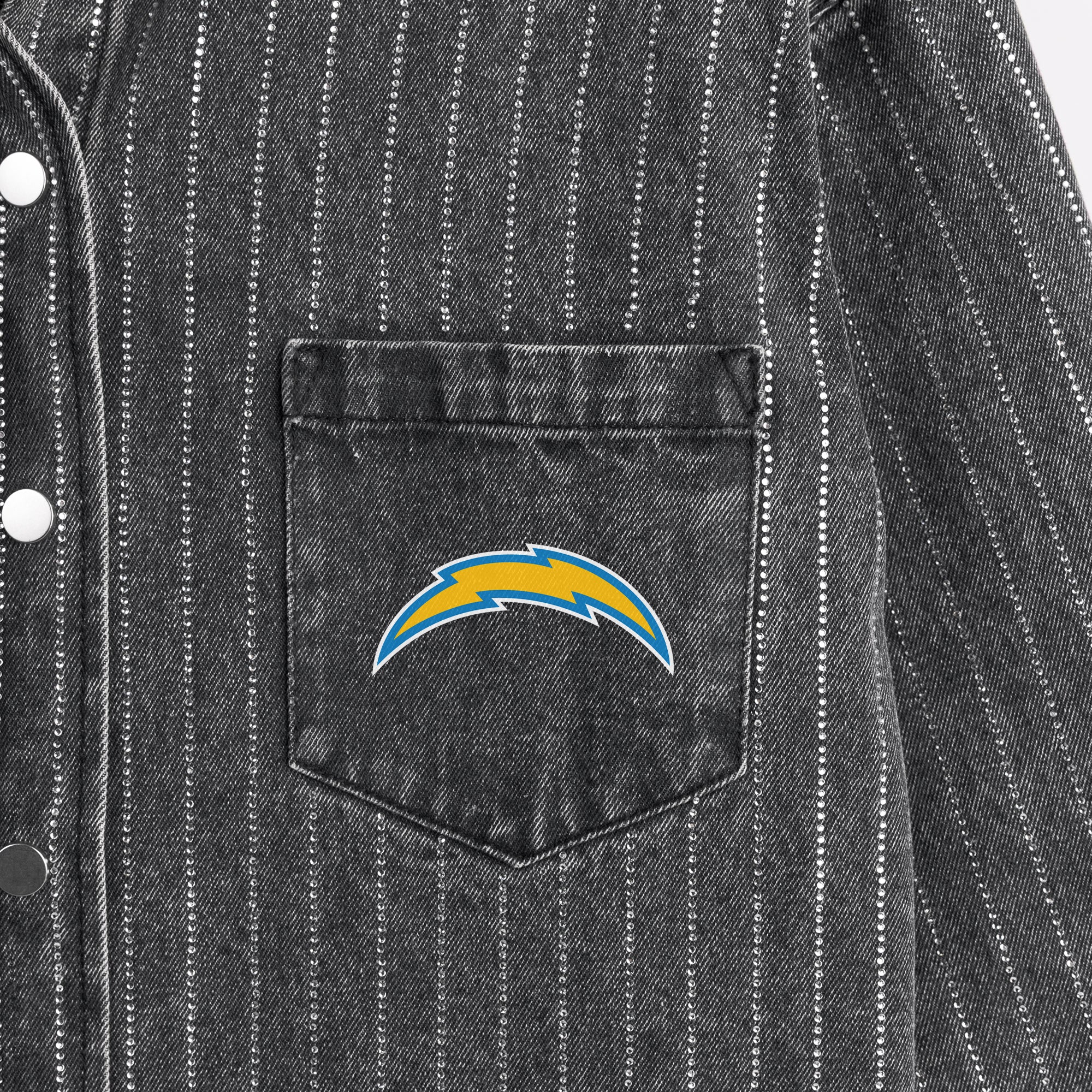 LOS ANGELES CHARGERS STYLE'S THE LIMIT MICRO-RHINESTONE DENIM OVERSHIRT IN BLACK - Image 5