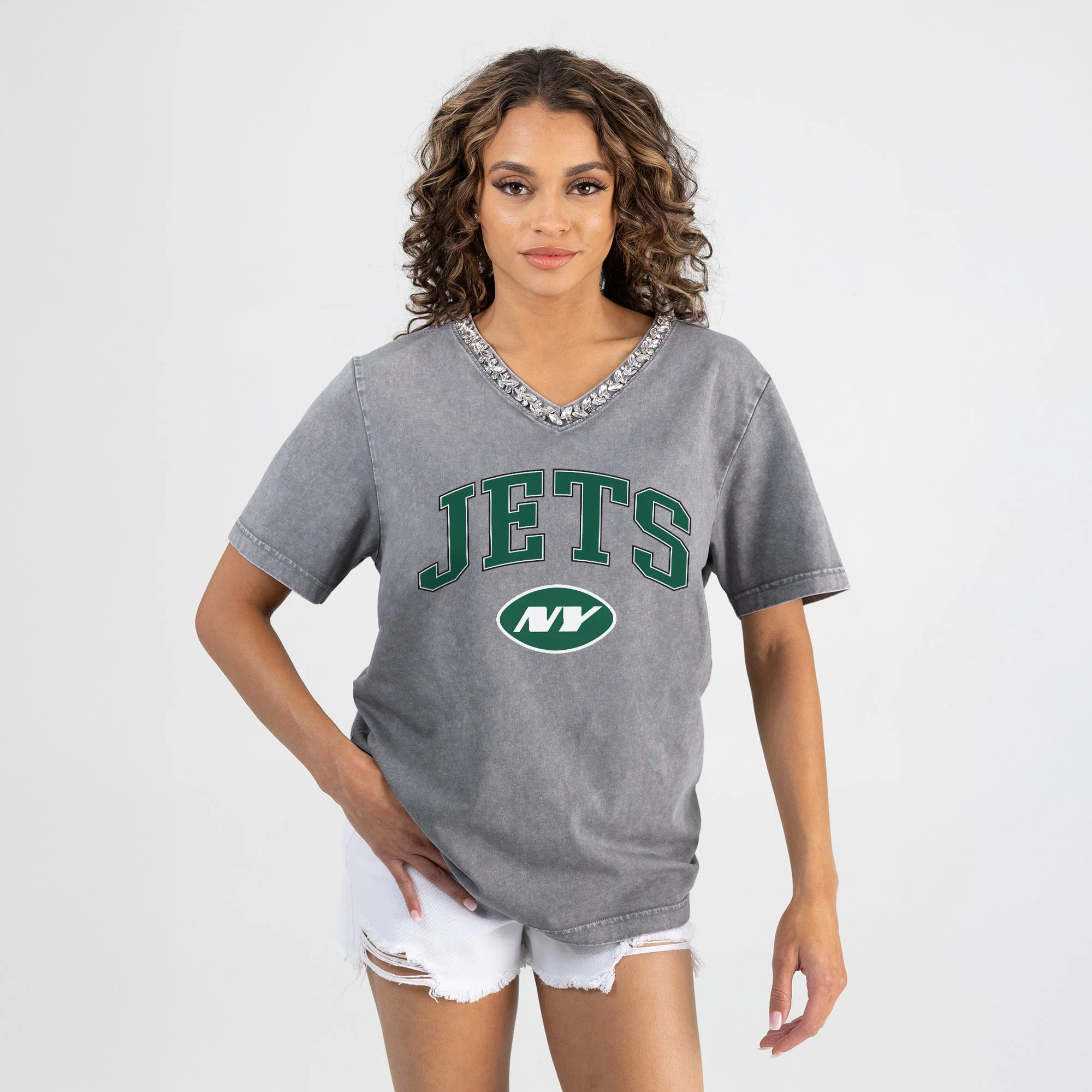 NEW YORK JETS ICONIC EDGE RHINESTONE TRIM V-NECK TEE - Image 5