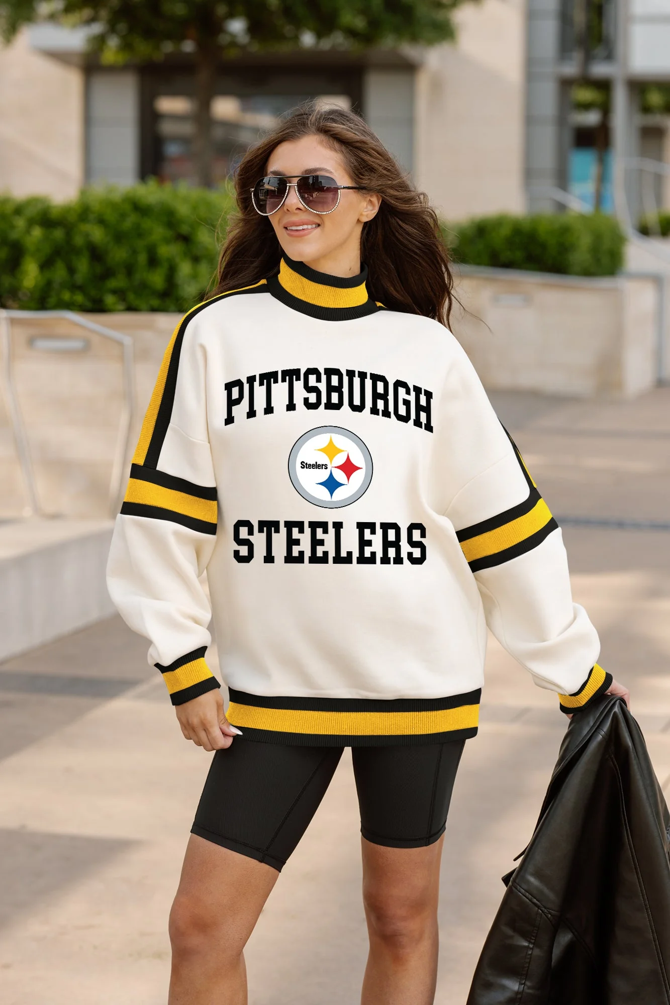PITTSBURGH STEELERS VIVID MOTION COLORBLOCK TURTLENECK PULLOVER IN BLACK AND GOLD - Image 4