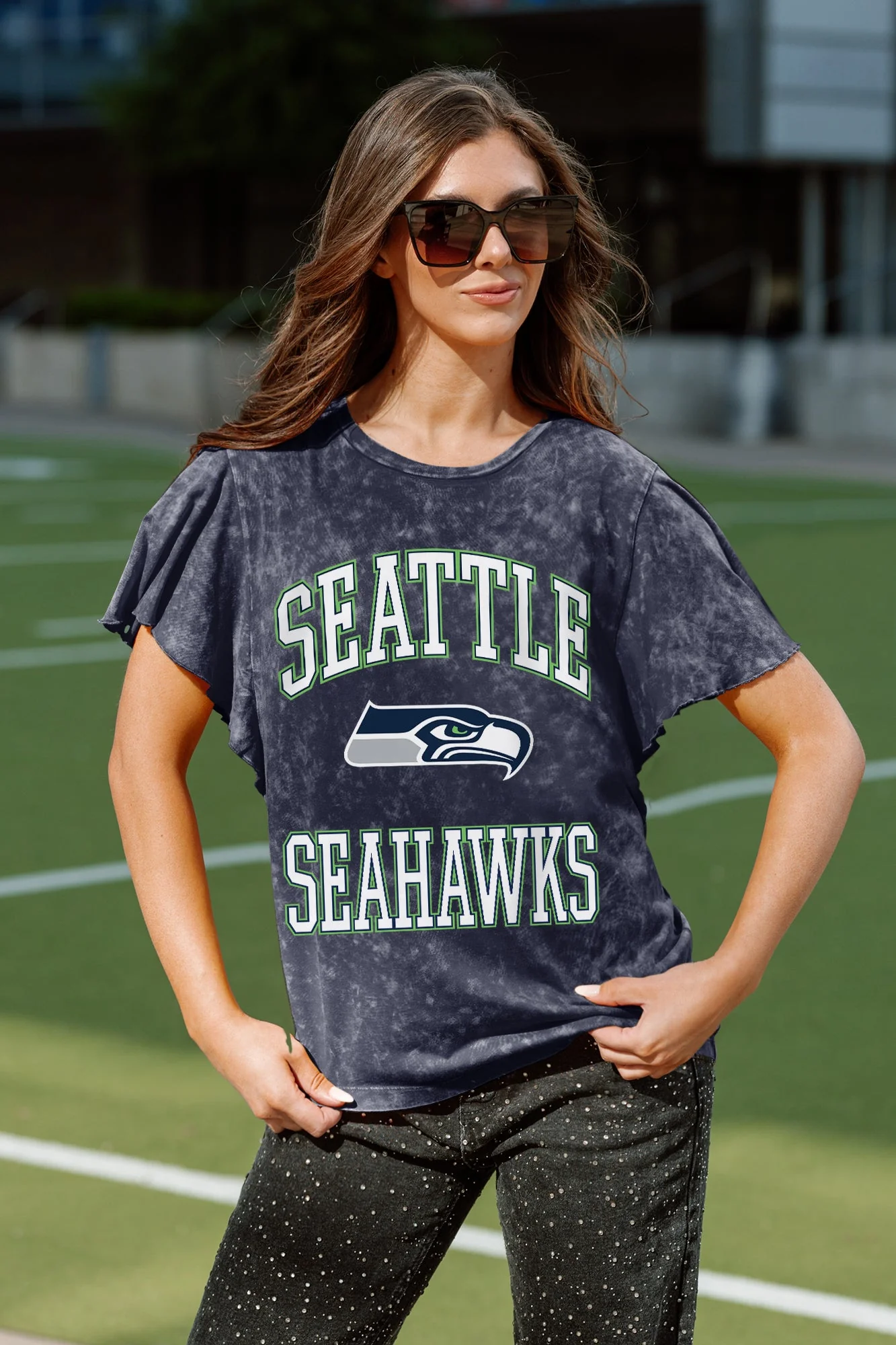 SEATTLE SEAHAWKS VICTORY MODE FLUTTER SLEEVE TEE IN NAVY