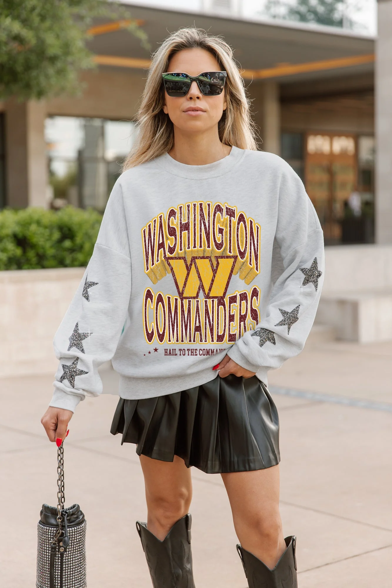 WASHINGTON COMMANDERS RESILIENCE STAR EMBELLISHED CREW SWEATSHIRT - Image 3
