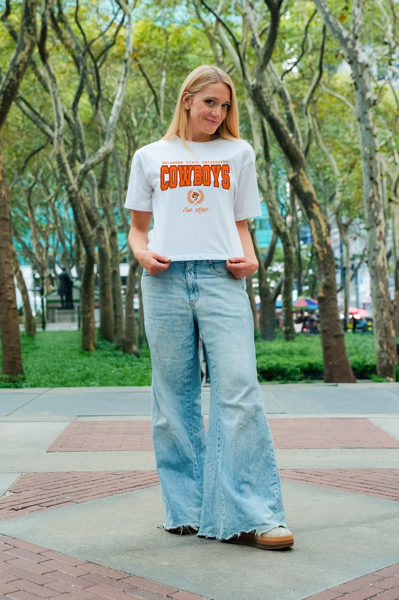 OKLAHOMA STATE COWBOYS EASY WIN BOXY FIT CROP TEE - Image 2