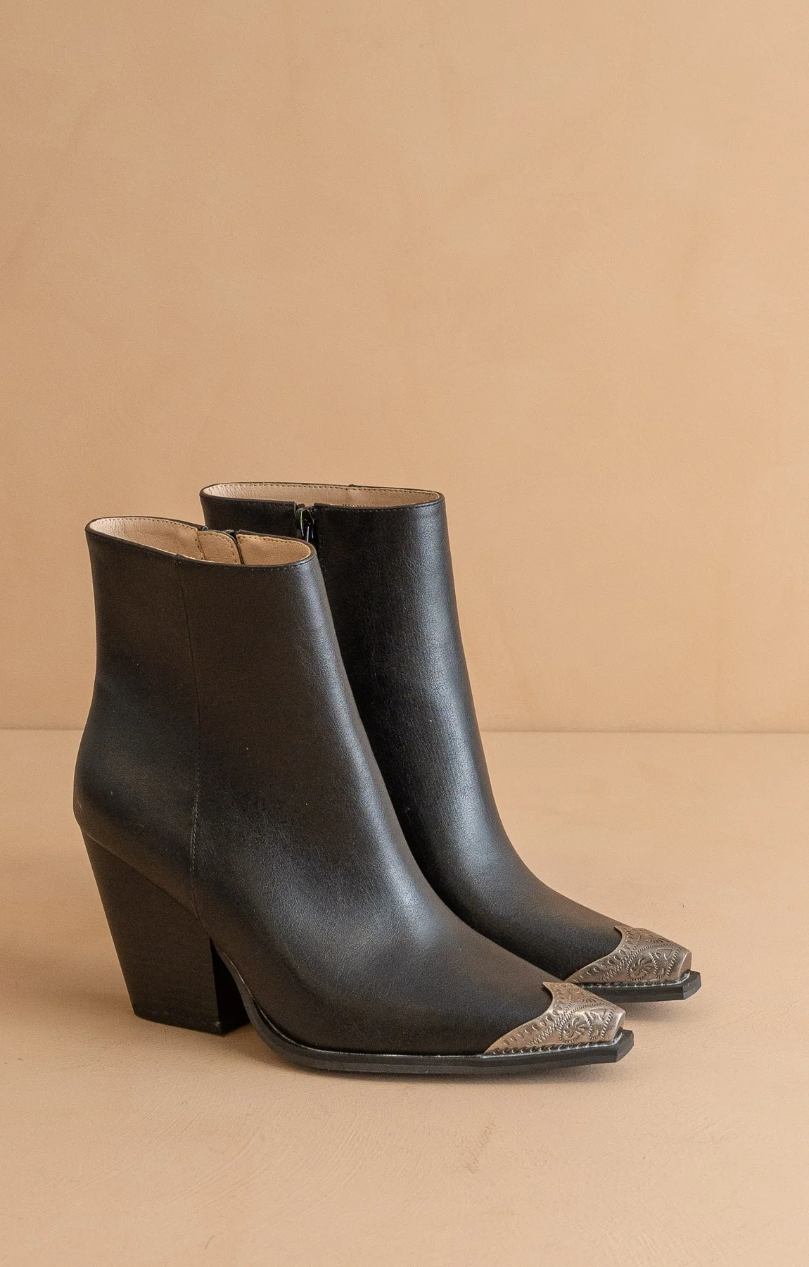 ROXY SILVER TOE BOOT - Image 2